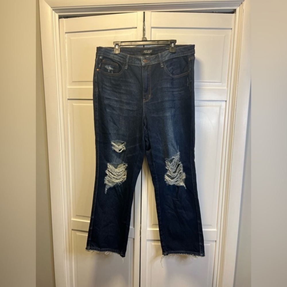 Judy Blue Straight Fit Distressed Jeans Size Women’s 18W Color Blue